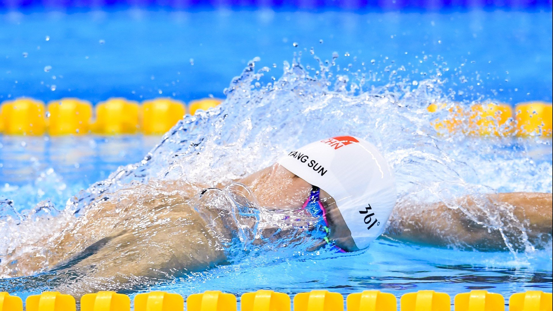 电竞周边商品热销战队品牌价值持续上升，电竞周边馆是真的吗